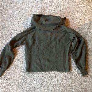 Turtleneck crop sweater